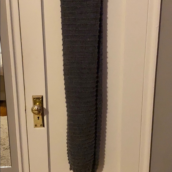 Grey wool long Zara Scarf - Picture 3 of 5